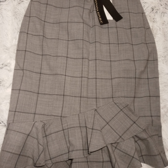 Banana Republic Skirt - Picture 3 of 10